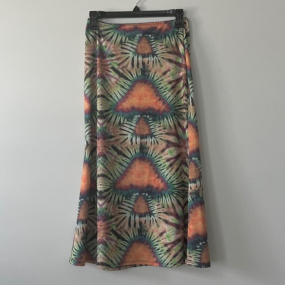 omighty mushroom tie dye skirt - Picture 1 of 5